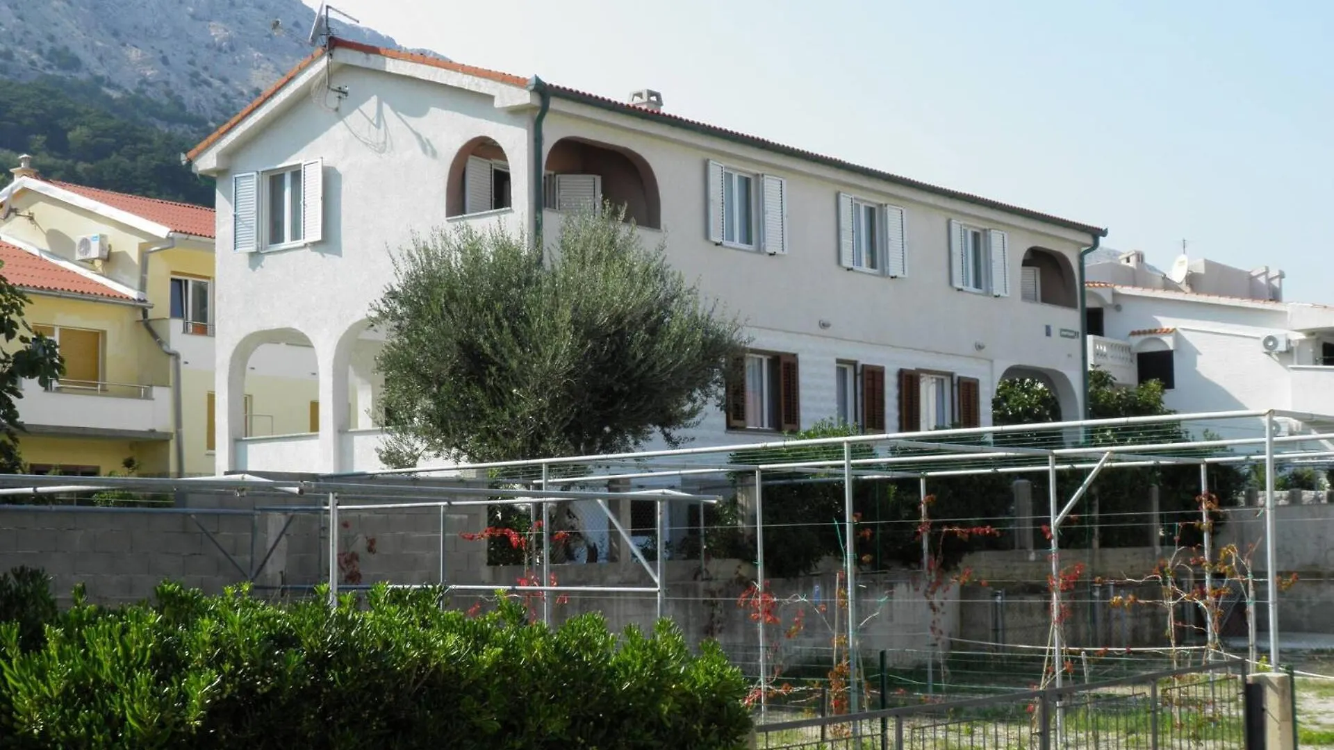 Apartments Klaric location